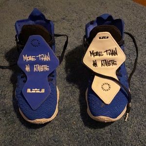 Boys lebron Nike shoes size 5